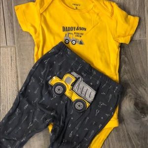Short sleeve onesie and pants set